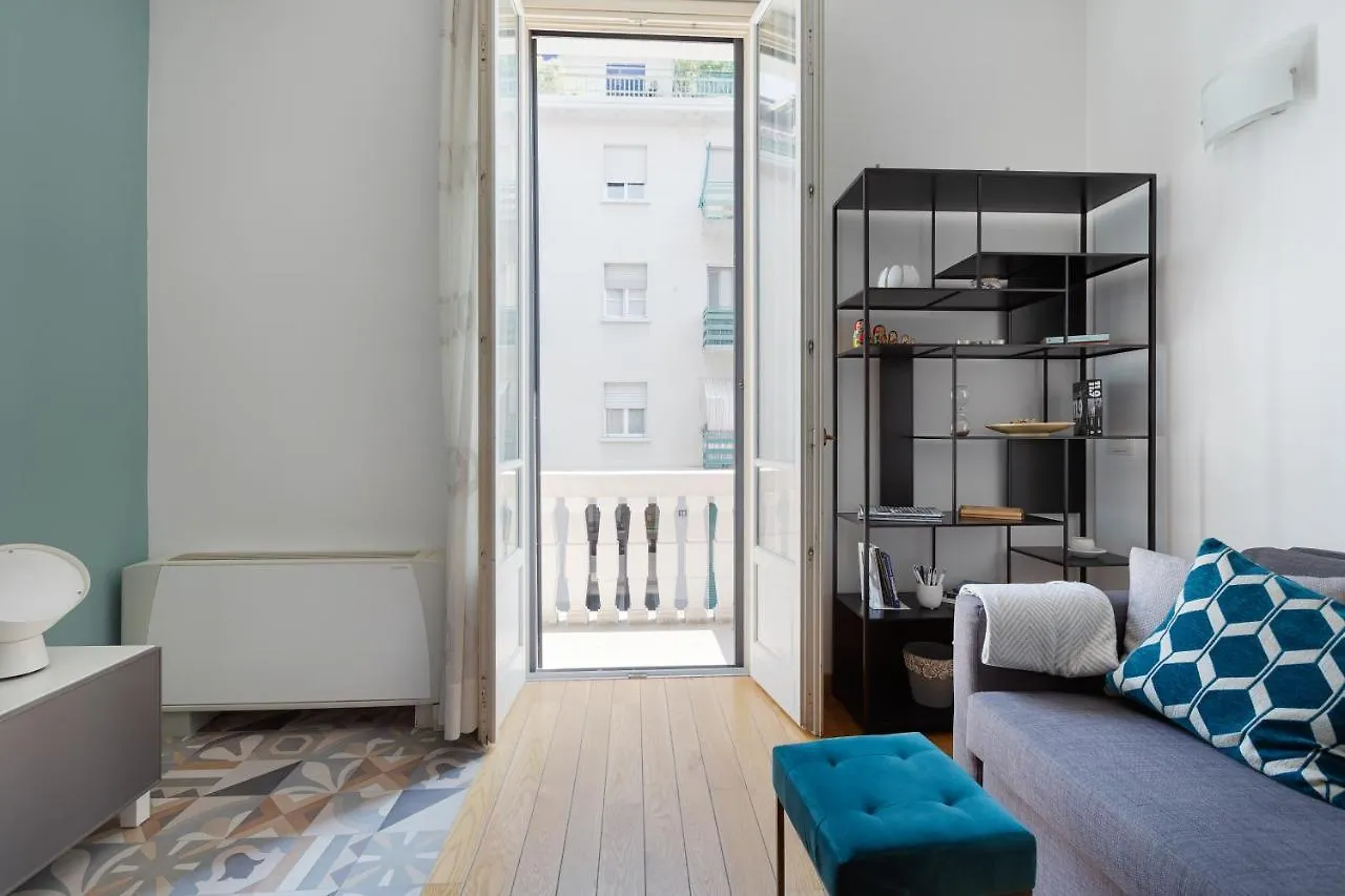 Appartamento Con Balcone- Bullona District Milan Apartment