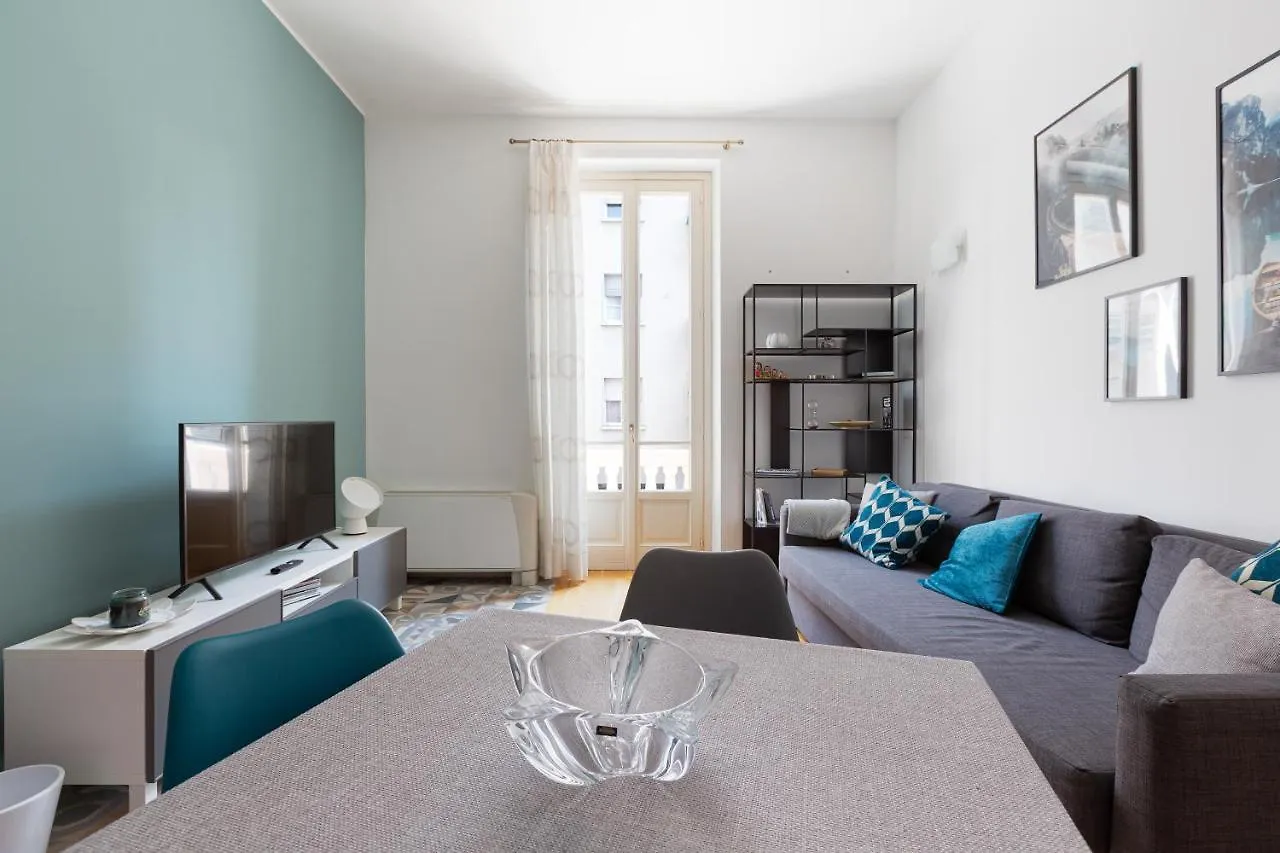 Appartamento Con Balcone- Bullona District Milan 0*,  Italy