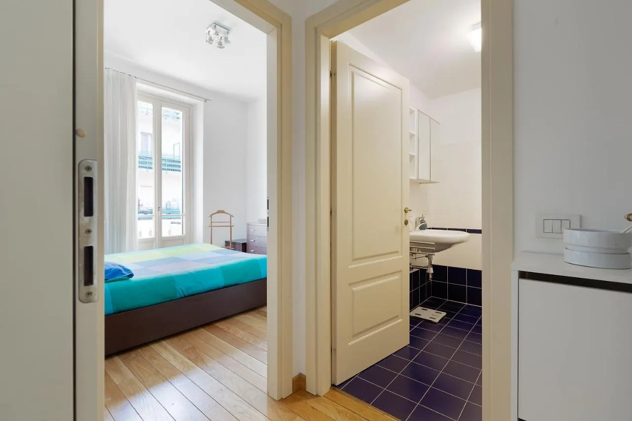 Appartamento Con Balcone- Bullona District Milan Italy