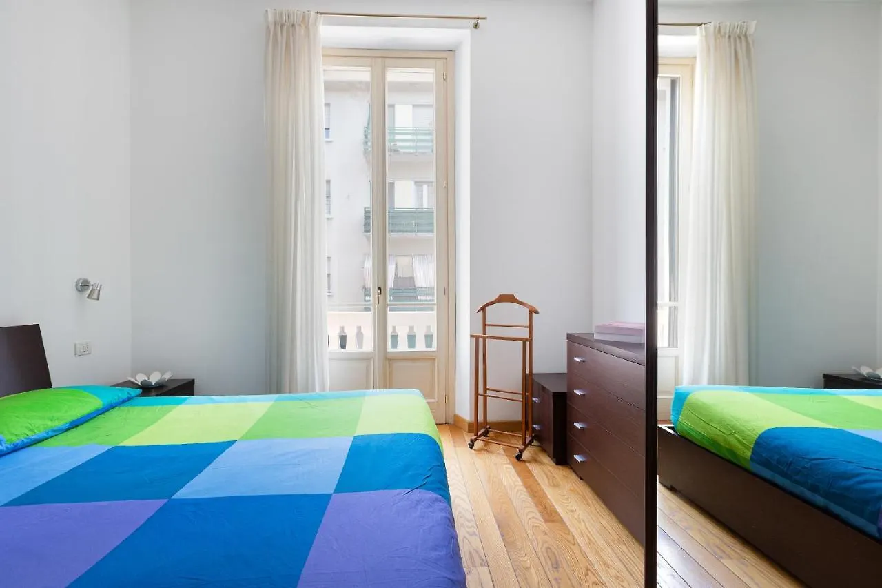 Appartamento Con Balcone- Bullona District Milan 0*,